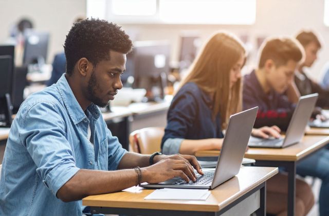 Dissertation writing support UK for university students