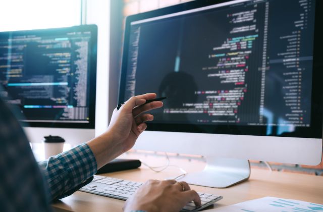 Software engineering assignment support UK